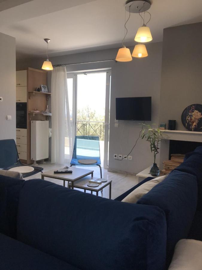 Beautiful Maisonette With A View To The Mountains And The Sea Apartment *