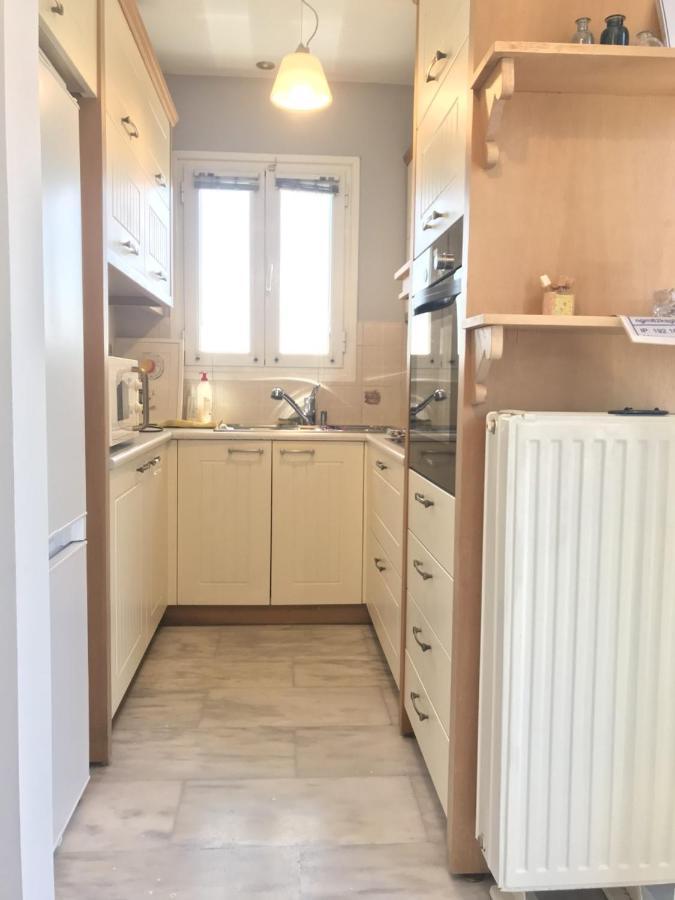 Beautiful Maisonette With A View To The Mountains And The Sea * Agia Marina (Attica)