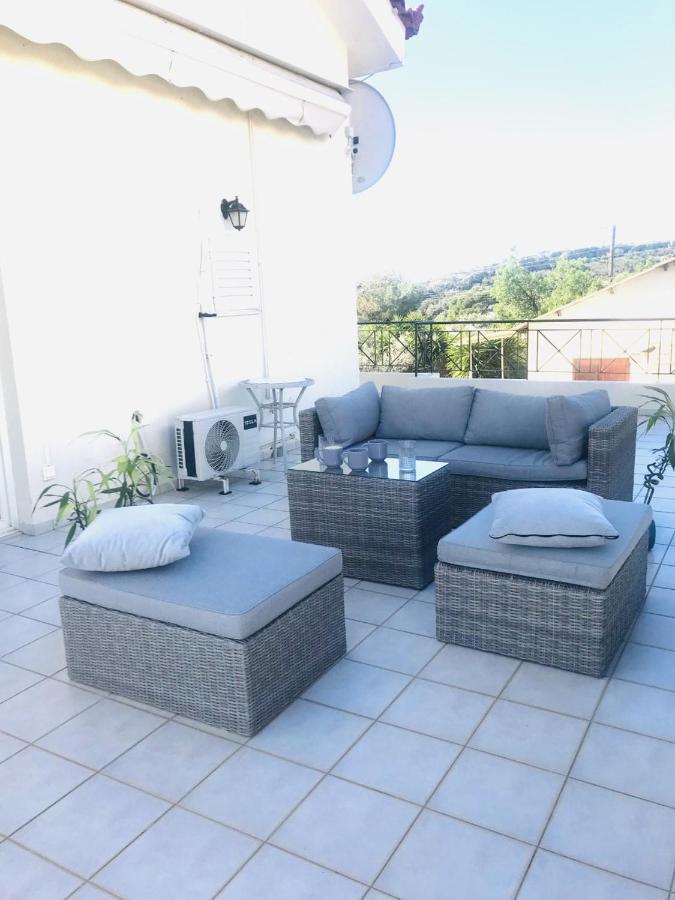 Beautiful Maisonette With A View To The Mountains And The Sea Apartment *